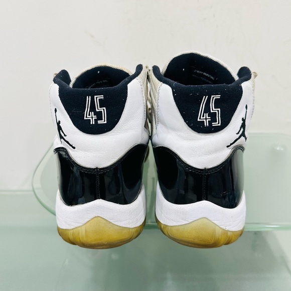 Air Jordan 11 Concord Sz 10,5 Mens 2018 Nike Retro Black White 378037-100 OG XI - Picture 5 of 10